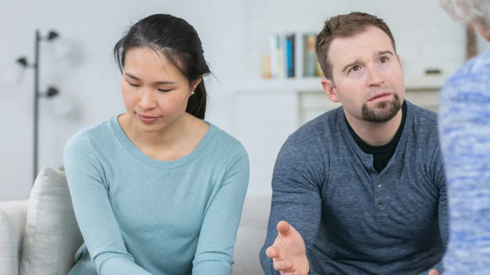 Vợ chồng đã ly thân không còn sống chung thì nộp đơn ly hôn ở đâu?